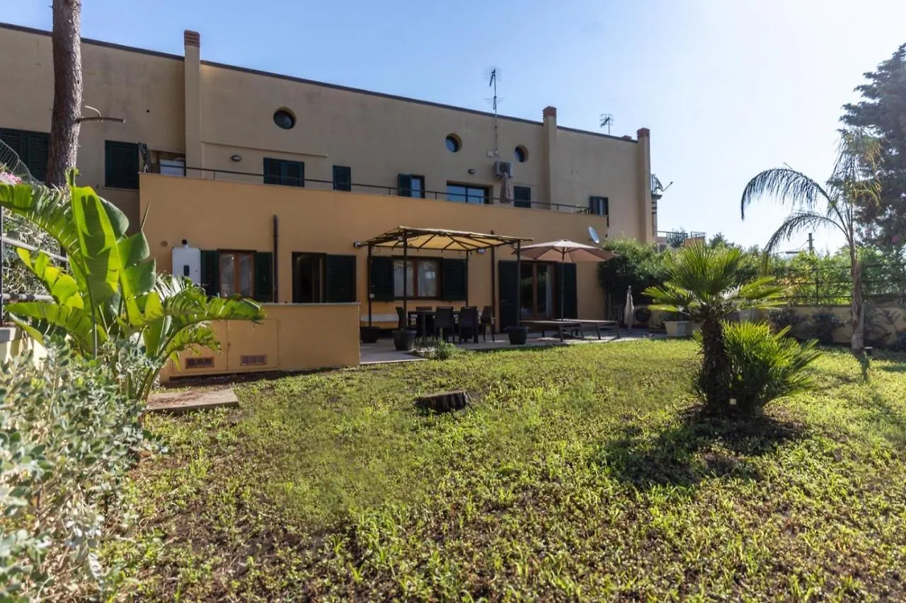 Teo House Beach Taormina 0*,  Italien